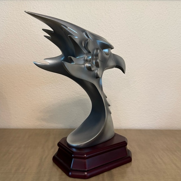 Eagle Head Sculpture On Wooden Base By Herco Gift Professional - Picture 4 of 15